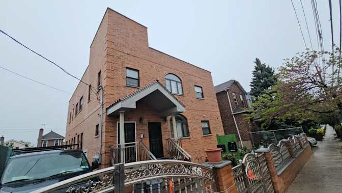 BROOKLYN APARTMENT SHARE LONG OR SHORT TERM's room