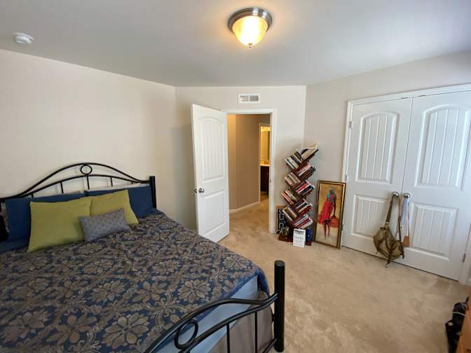 Alcove Rooms's room
