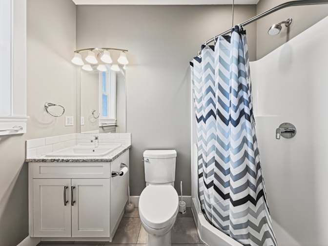 Remax Rentals's room