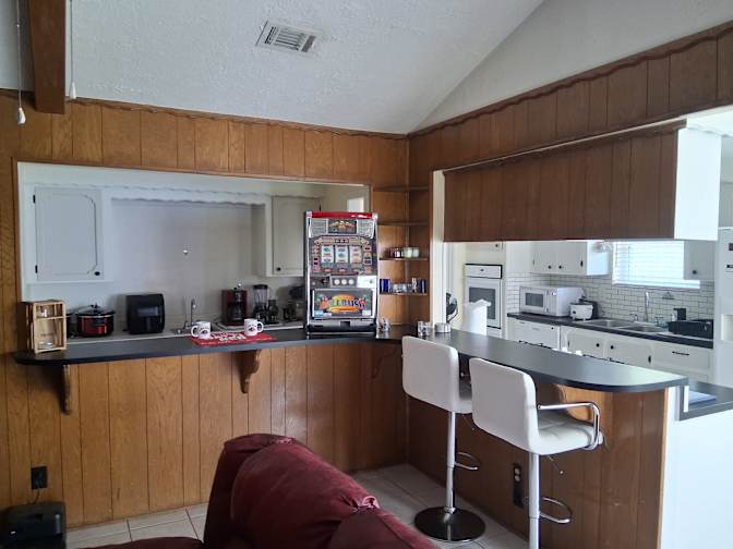 Professor Carlos's room