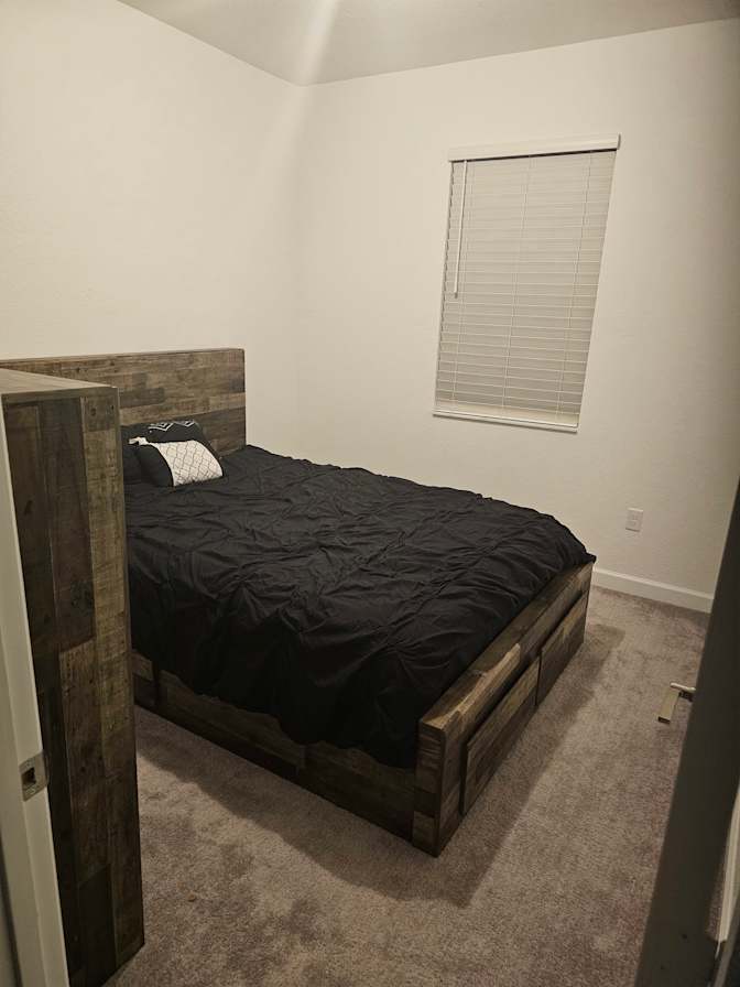 Kaz's room