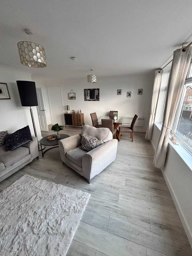 Sabrecore Holdings Ltd's room