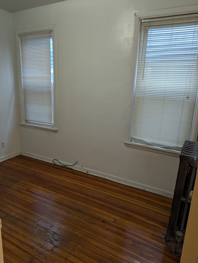Yong's room