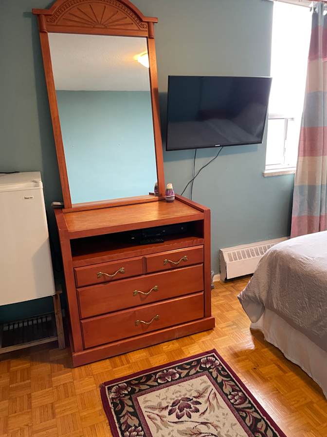 Kelly's room