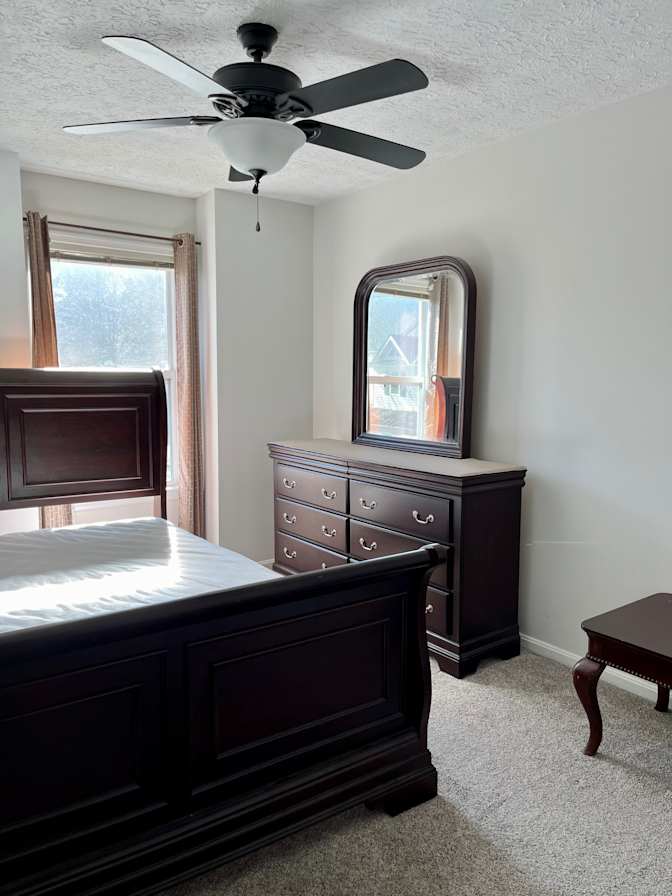 Deonarine's room