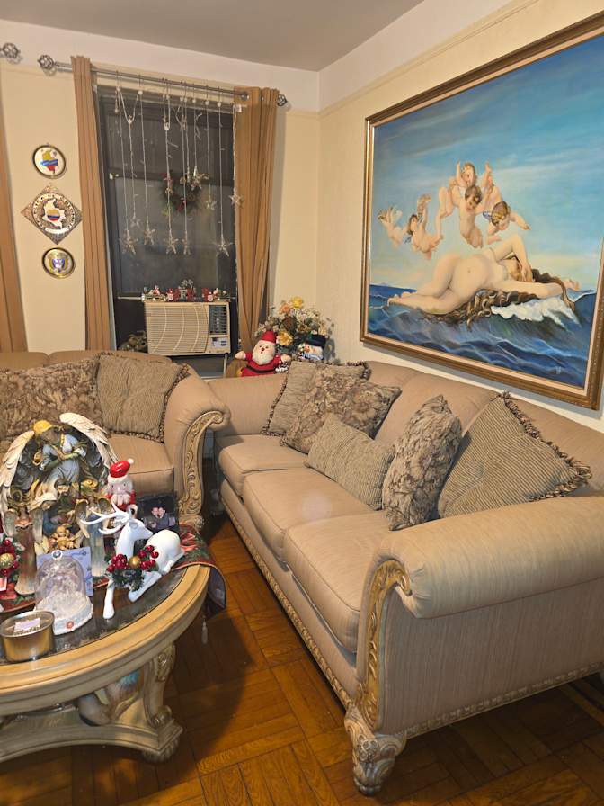 MYRIAM's room
