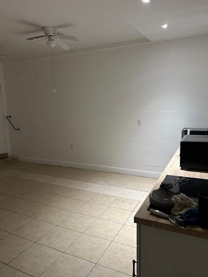 Reynaldo's room