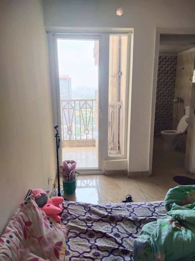 Anvee's room