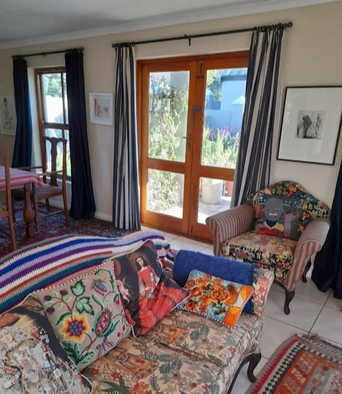Belinda Leontsinis's room