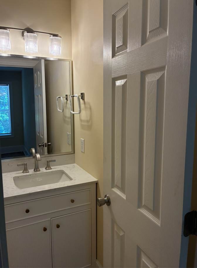 Alcove Rooms's room
