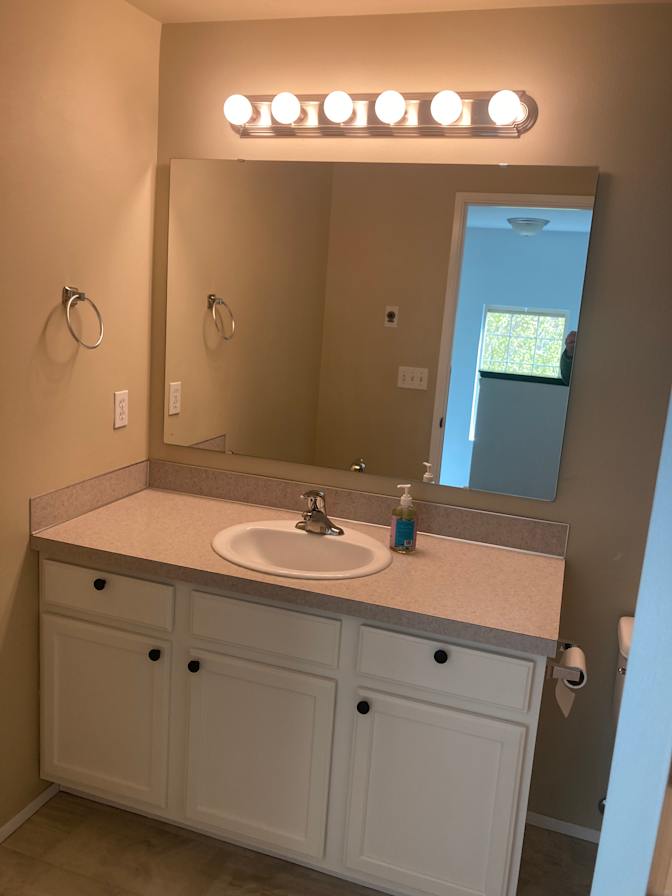 Erik's room