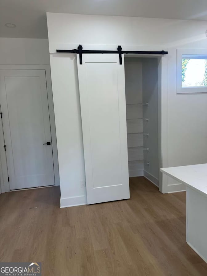 Alcove Rooms's room