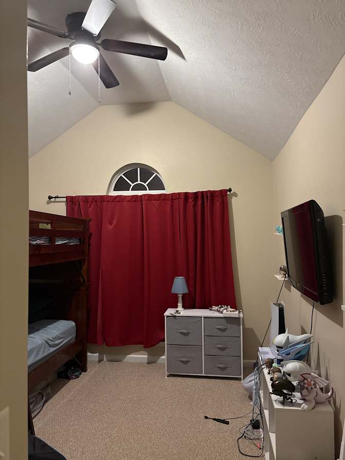 Elle's room