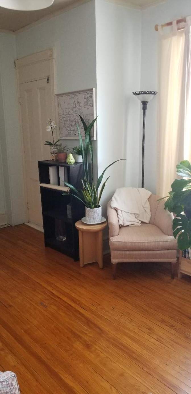 Lynda's room
