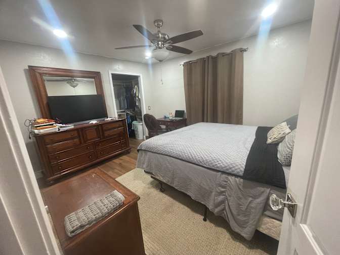 Ren's room