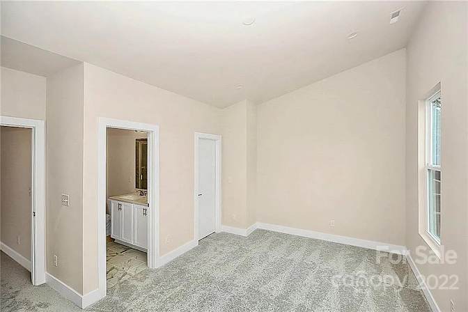 Alcove Rooms's room