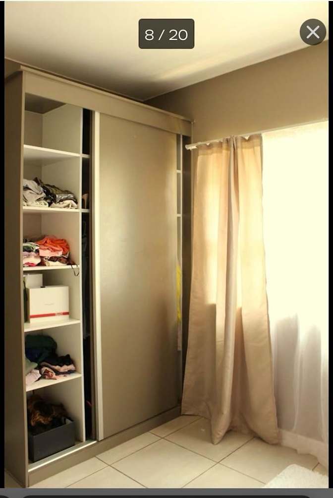 Dee's room