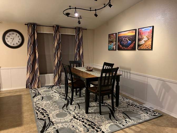 JENNIFER's room