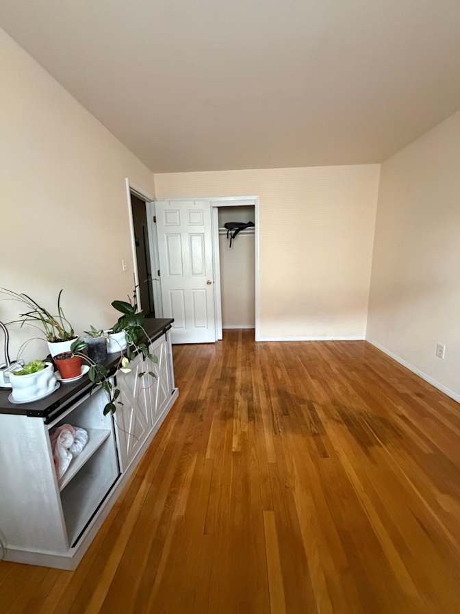 Leslie Lopez's room