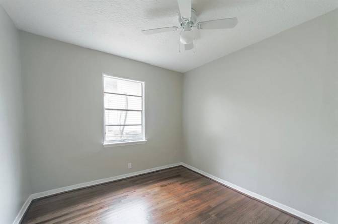 Aalliyah Morales's room