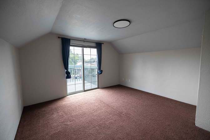Isaak's room