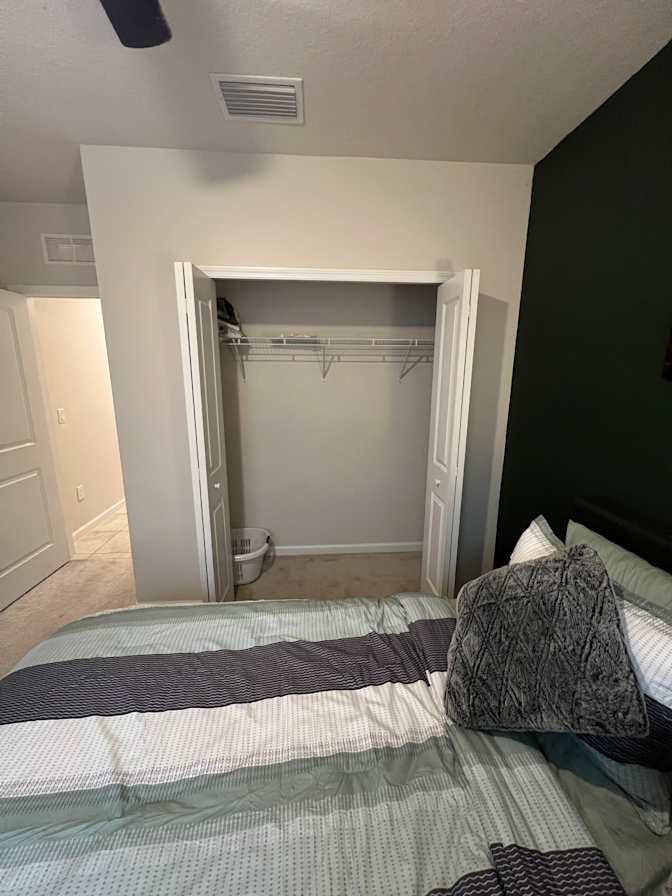 Jen's room