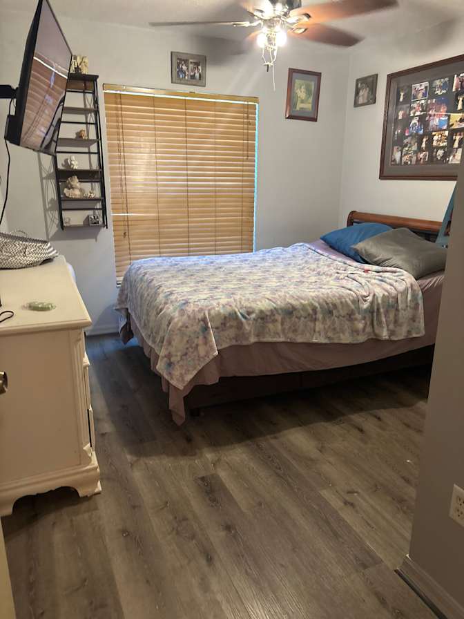 Toni  Ackler's room