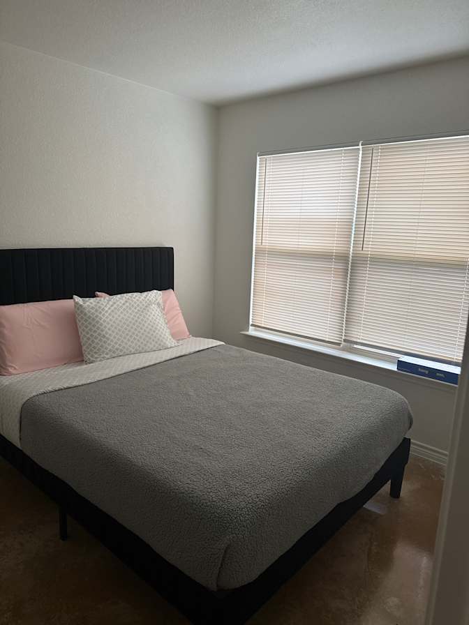 CHELSY's room