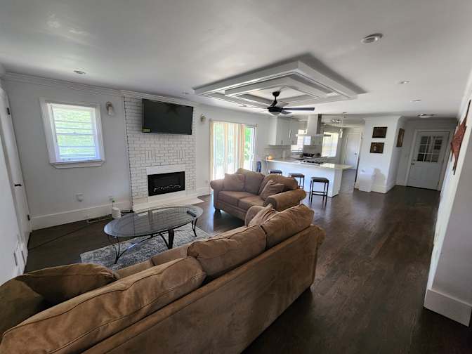 CL&C Property Management and Consulting's room
