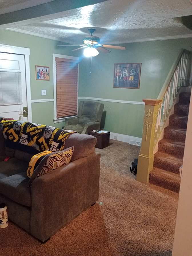 MJ place's room