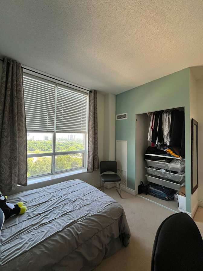 Suki lee's room