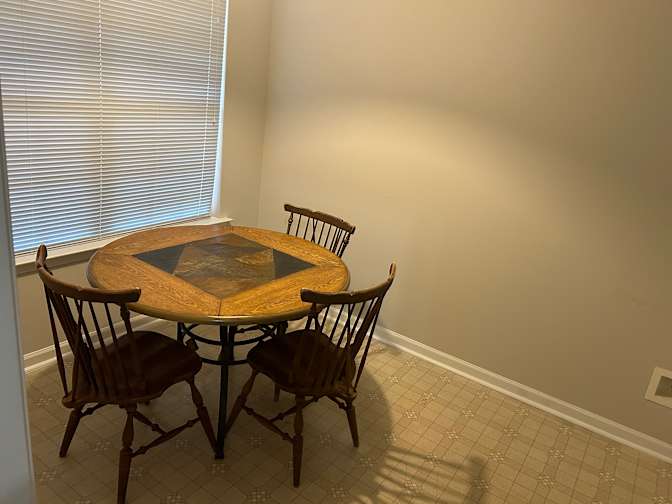Alcove Rooms's room
