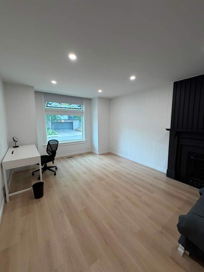 Viviane's room