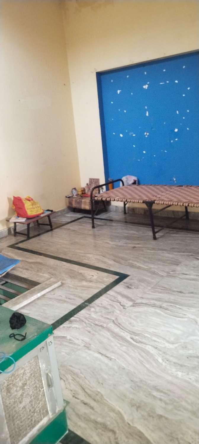 Shikha vaish's room