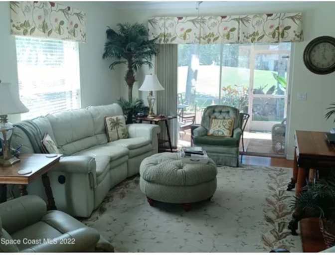 Lorena Bezerra's room