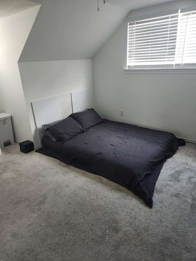 Taibe's room