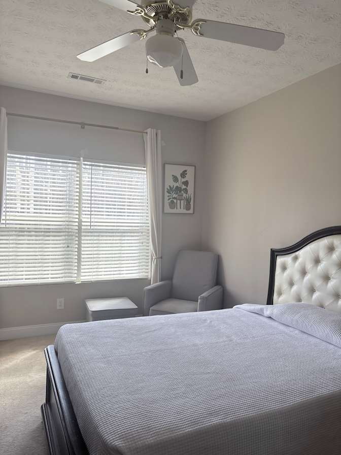 Carmen's room