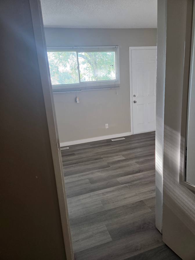 North Edmonton - Photo 16