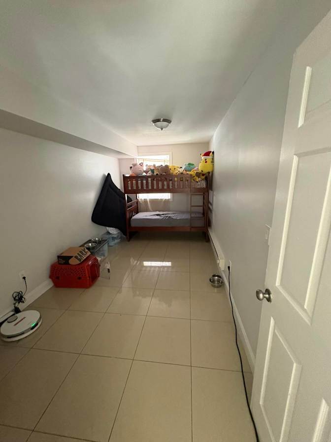 Paulo's room