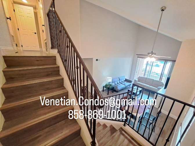 Venetian Condos's room