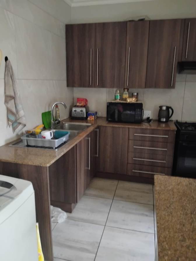 MNR JACQUES F DU PLESSIS's room
