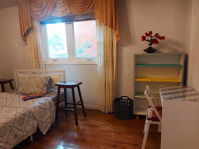 Lien's room