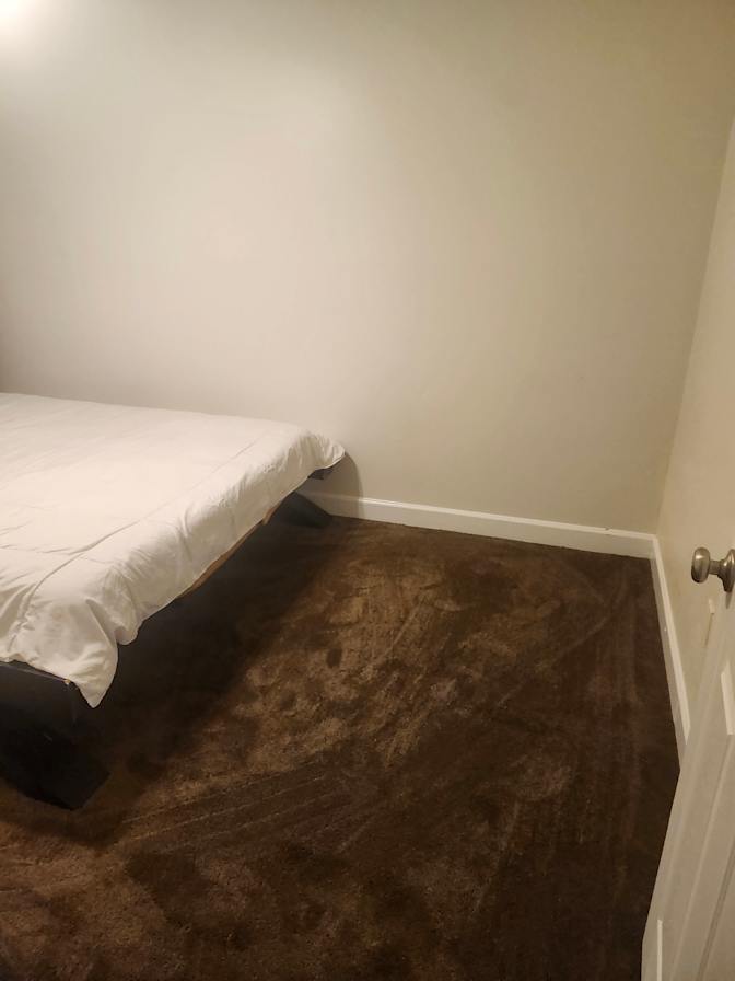 Eshaq's room