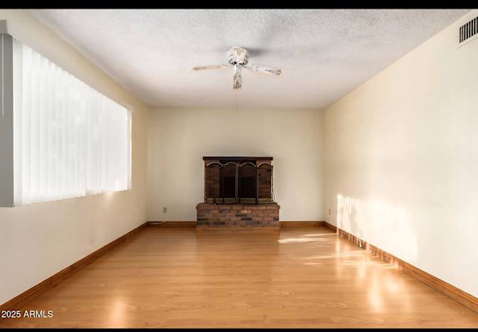 TOMAS's room