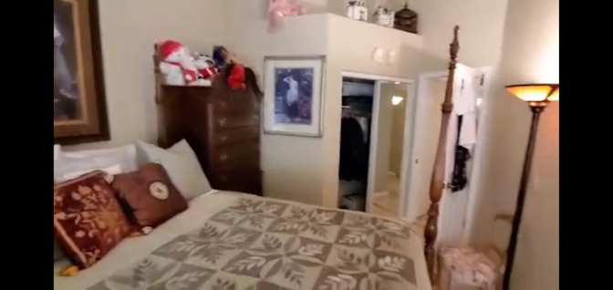 E's room