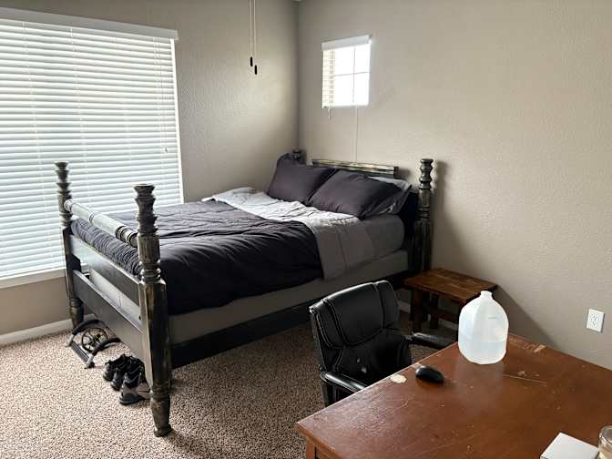 Isaac Delacerda's room