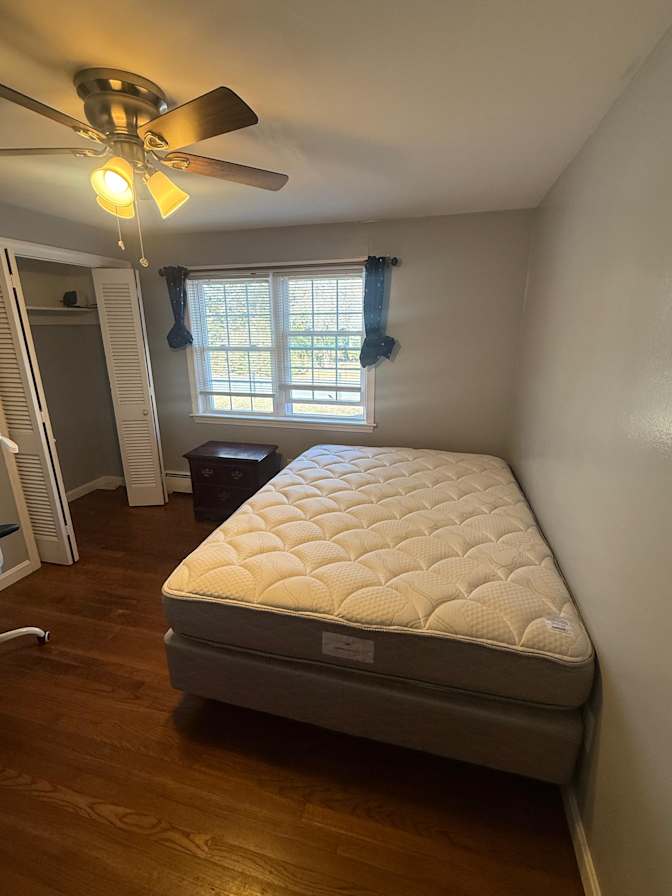 Howard's room