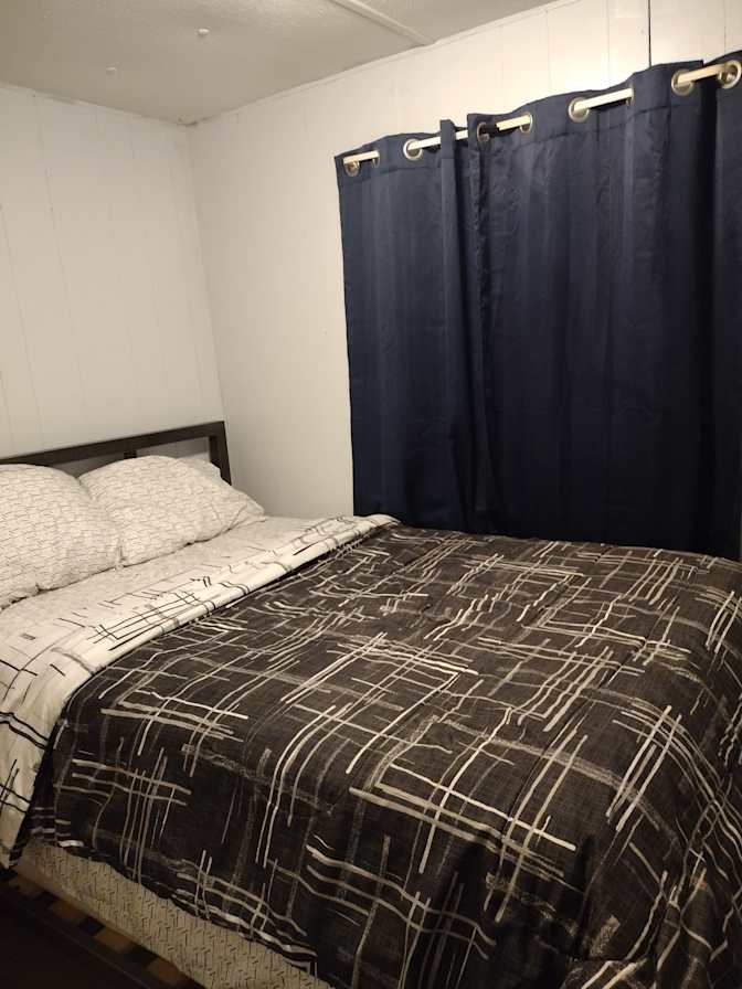 Mykh's room
