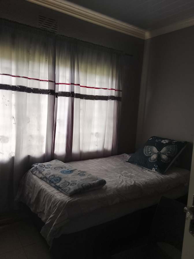 Faldie's room