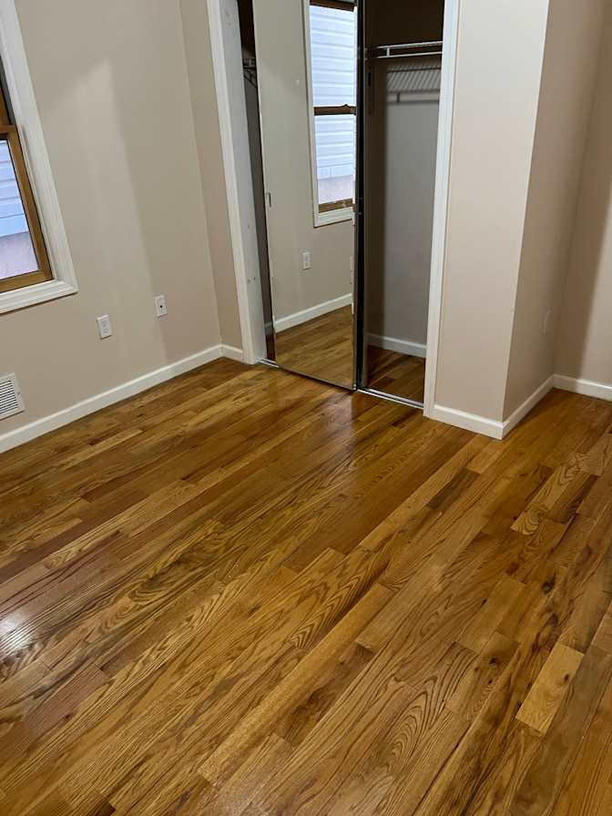 Jen's room